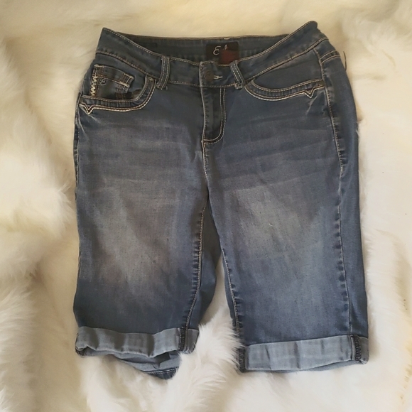 Earl Jeans Pants - 🌻🌻🌻5 For $10🌻🌻🌻 Earl Blue Jean Bermuda Shorts, Size 6
